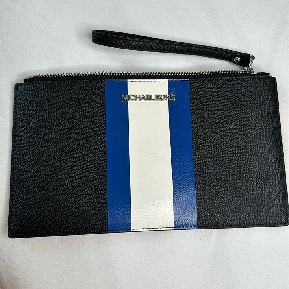 Michael Kors wristlet